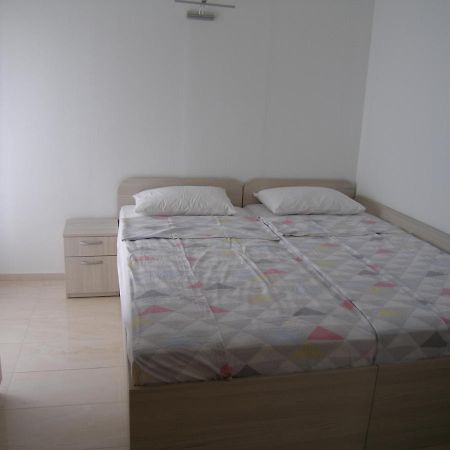 Apartmani Matela Petrcane Esterno foto