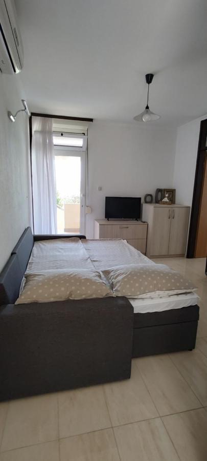 Apartmani Matela Petrcane Esterno foto