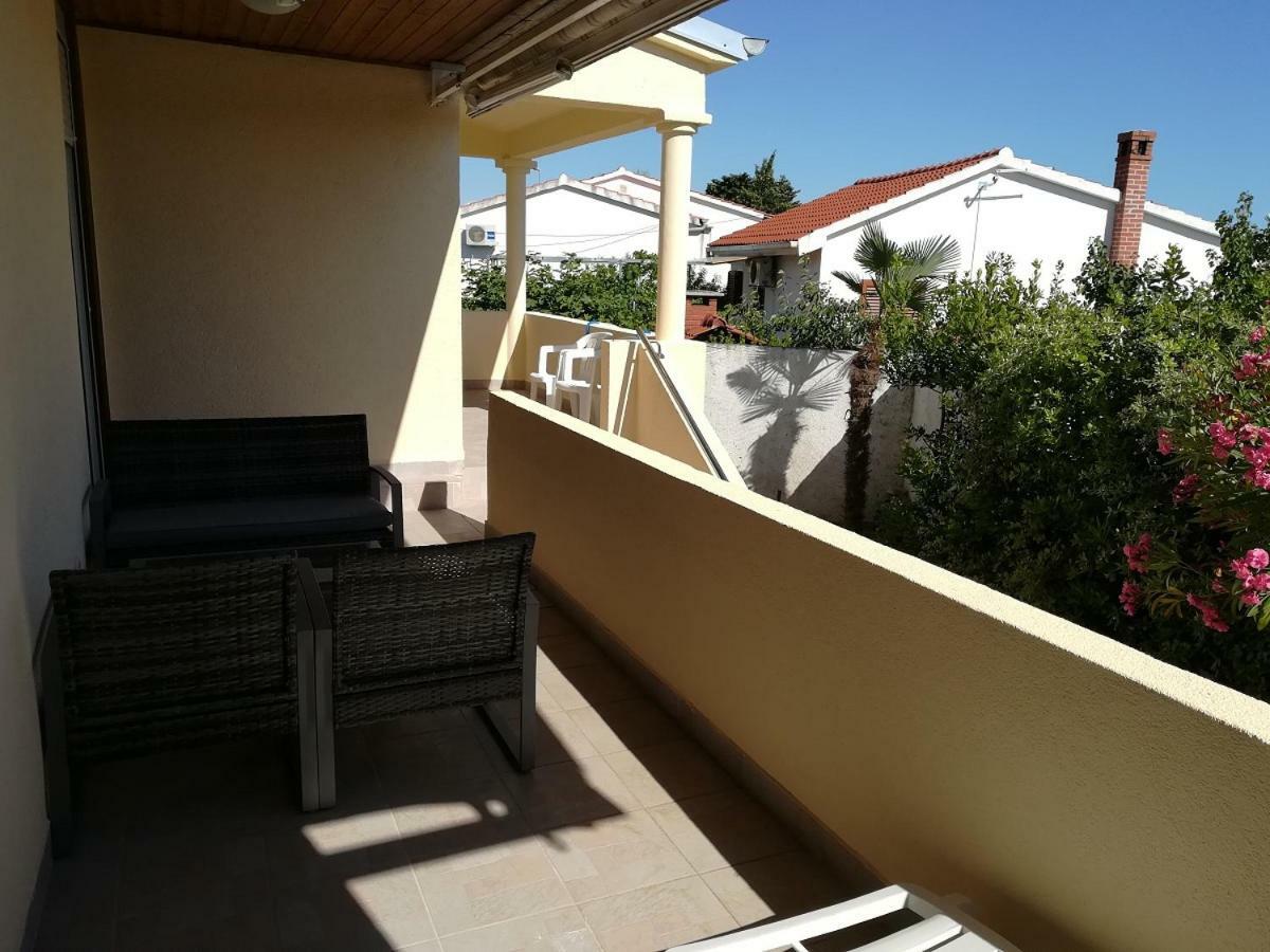 Apartmani Matela Petrcane Esterno foto