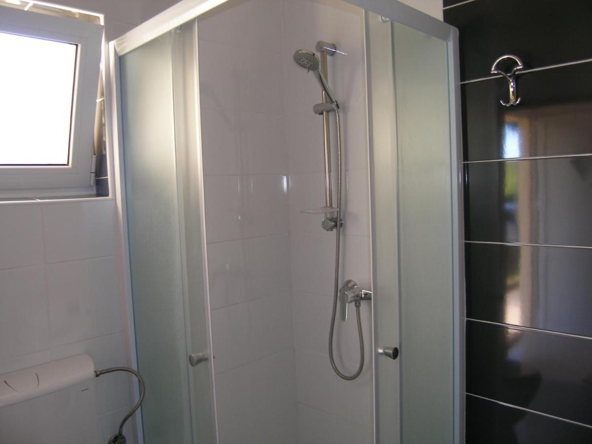 Apartmani Matela Petrcane Esterno foto