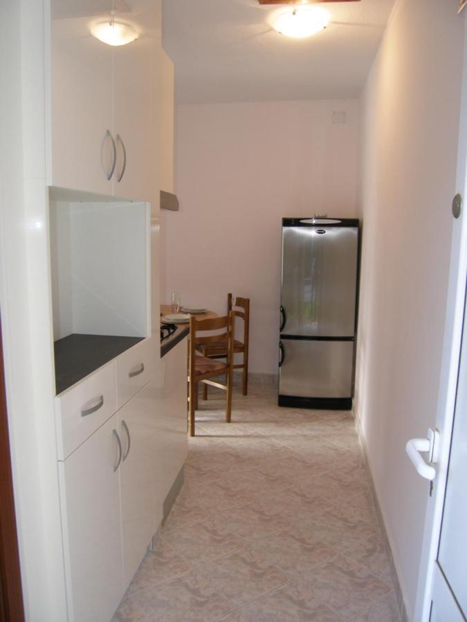 Apartmani Matela Petrcane Esterno foto