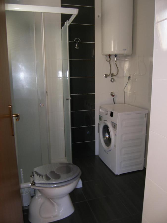 Apartmani Matela Petrcane Esterno foto